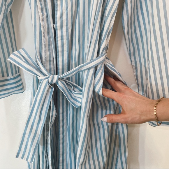 Vintage 90’s Blue and White Striped Dressing Robe - Picture 2 of 12